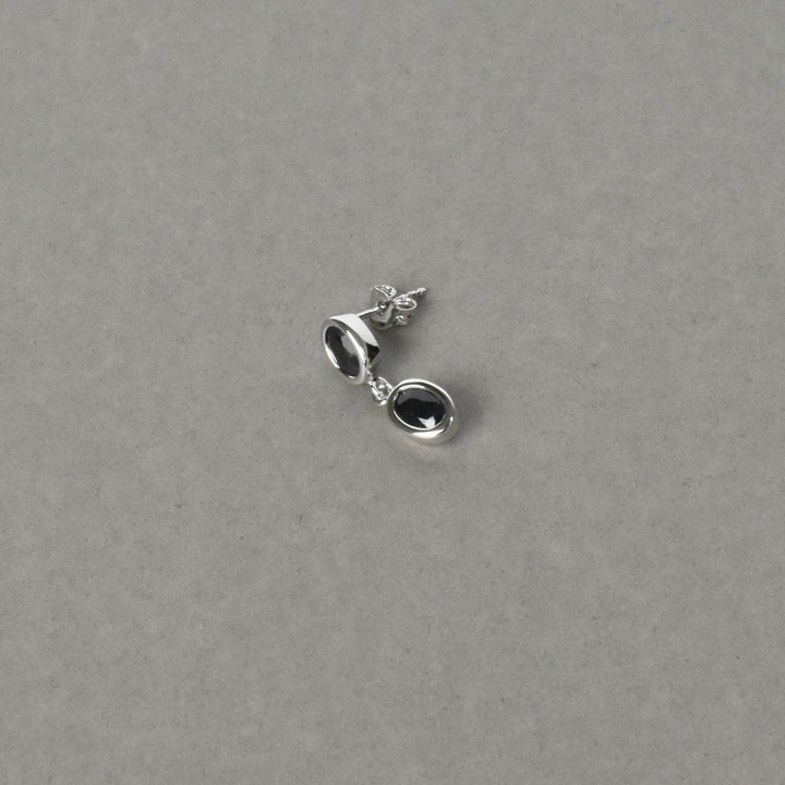Baby Duo Ying ピアス (シングル)Black Sapphire