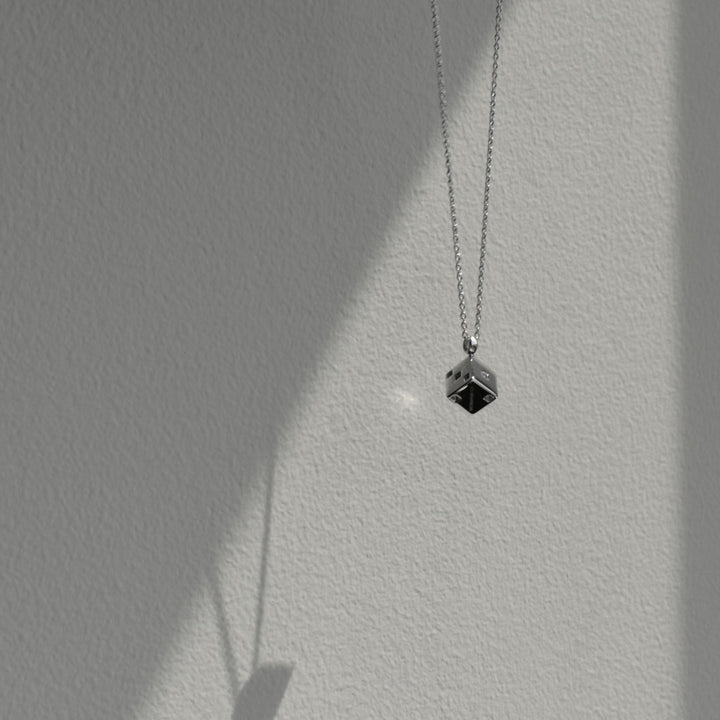 Metal Chata Pendant ネックレス