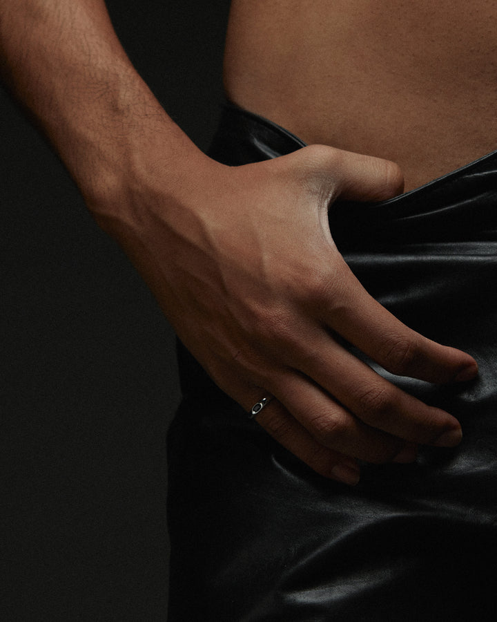 Baby Ying リング Black Sapphire