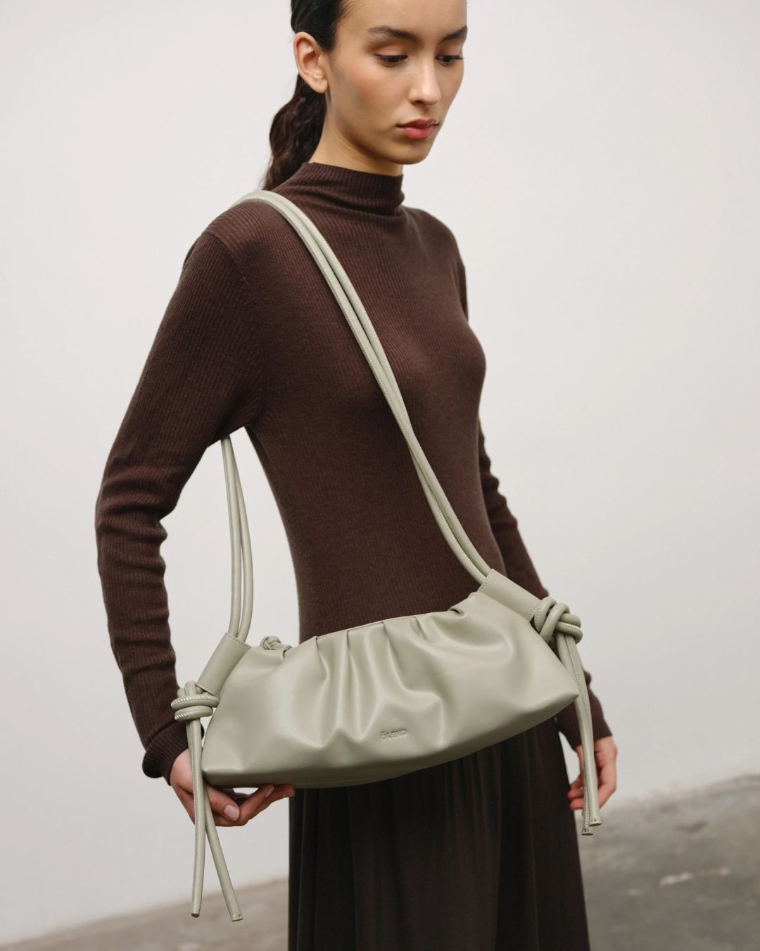 ÖLEND 2WAY ショルダーバッグ sage 美品☆OLEND ショルダーバッグ Sage - メルカリ