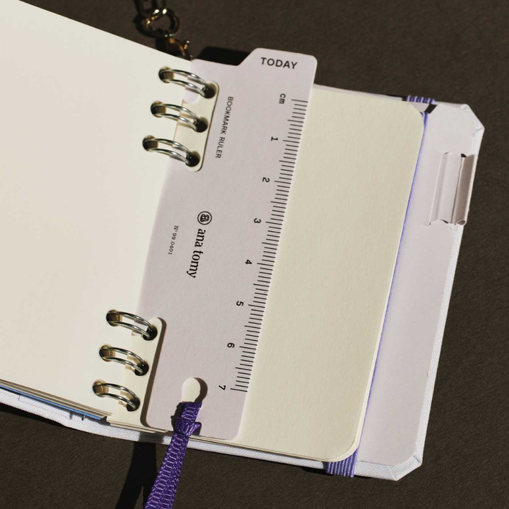 Micro NoteBook Charm | Queen