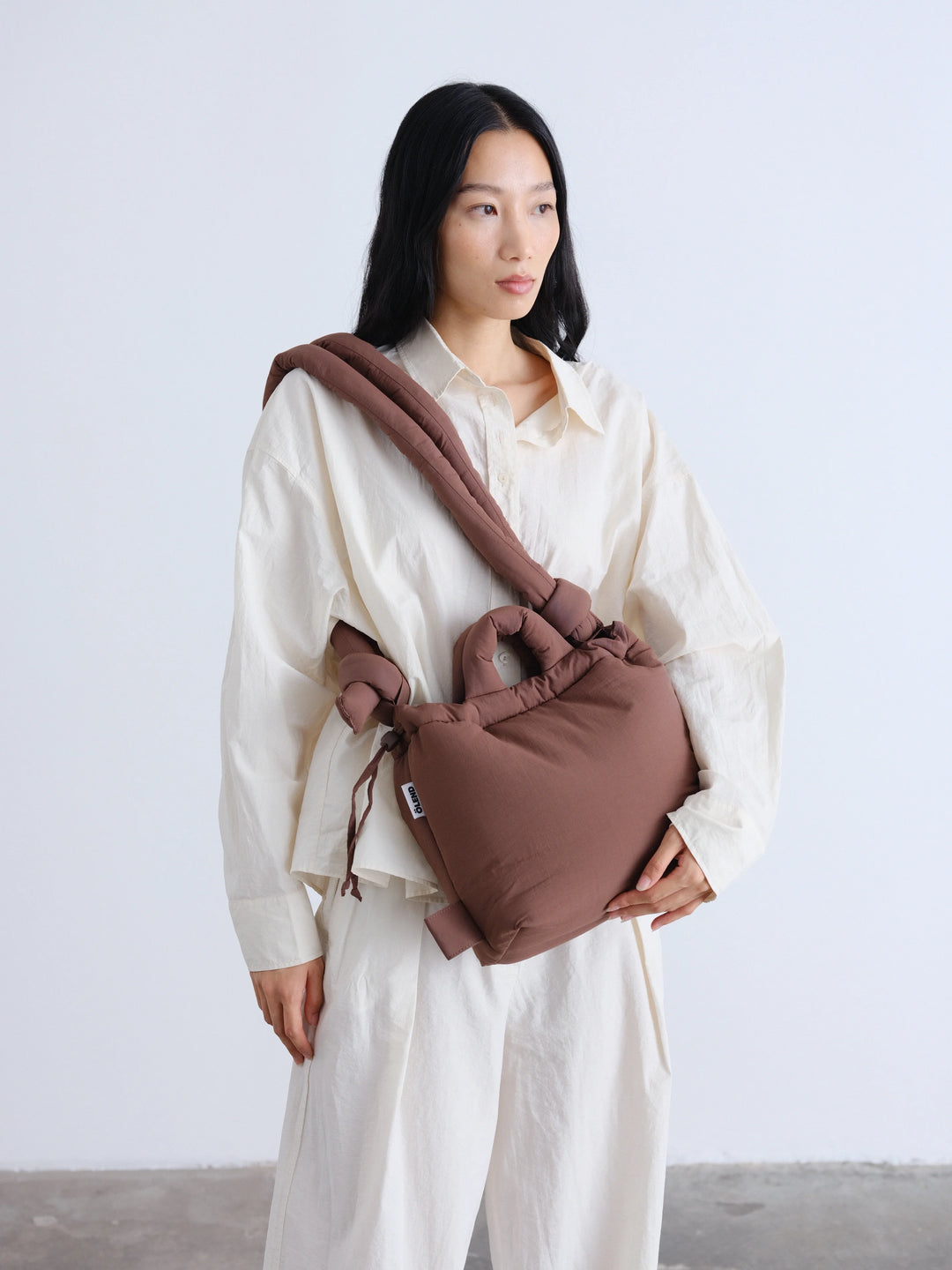 Compact Ona Soft Bag | Chocolate
