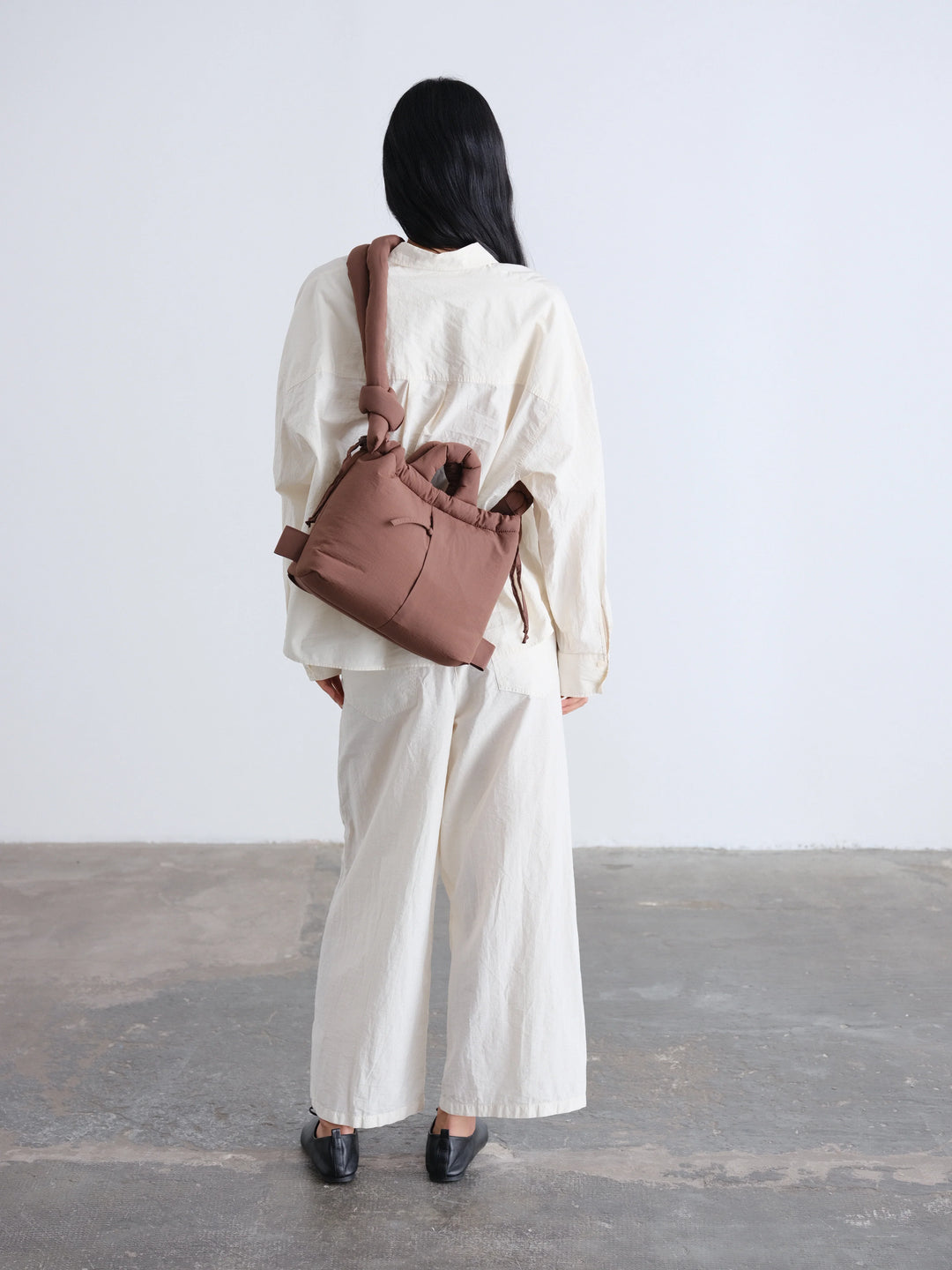 公式】ÖLEND オレンド Compact Ona Soft Bag バッグ Chocolate – CHELSEA 公式】ÖLEND オレンド Compact Ona Soft Bag バッグ Chocolate – CHELSEA