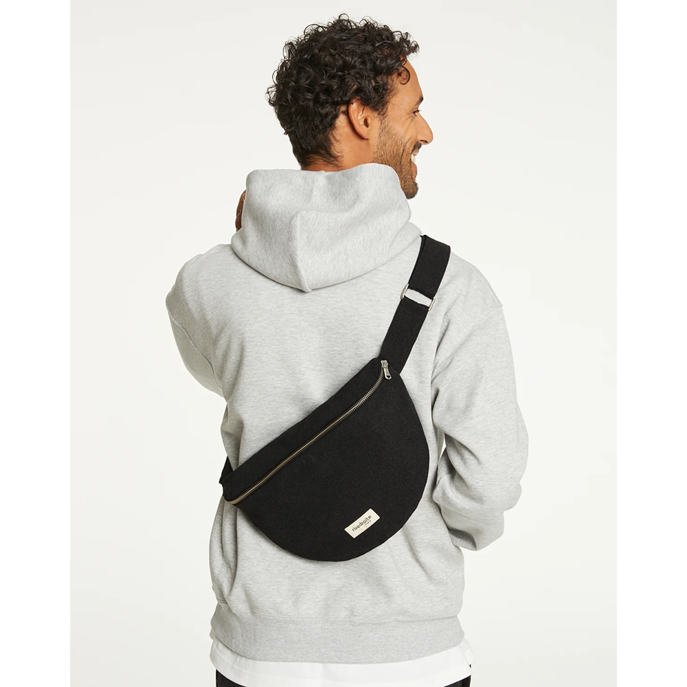 Custine XL ボディバッグ | Black