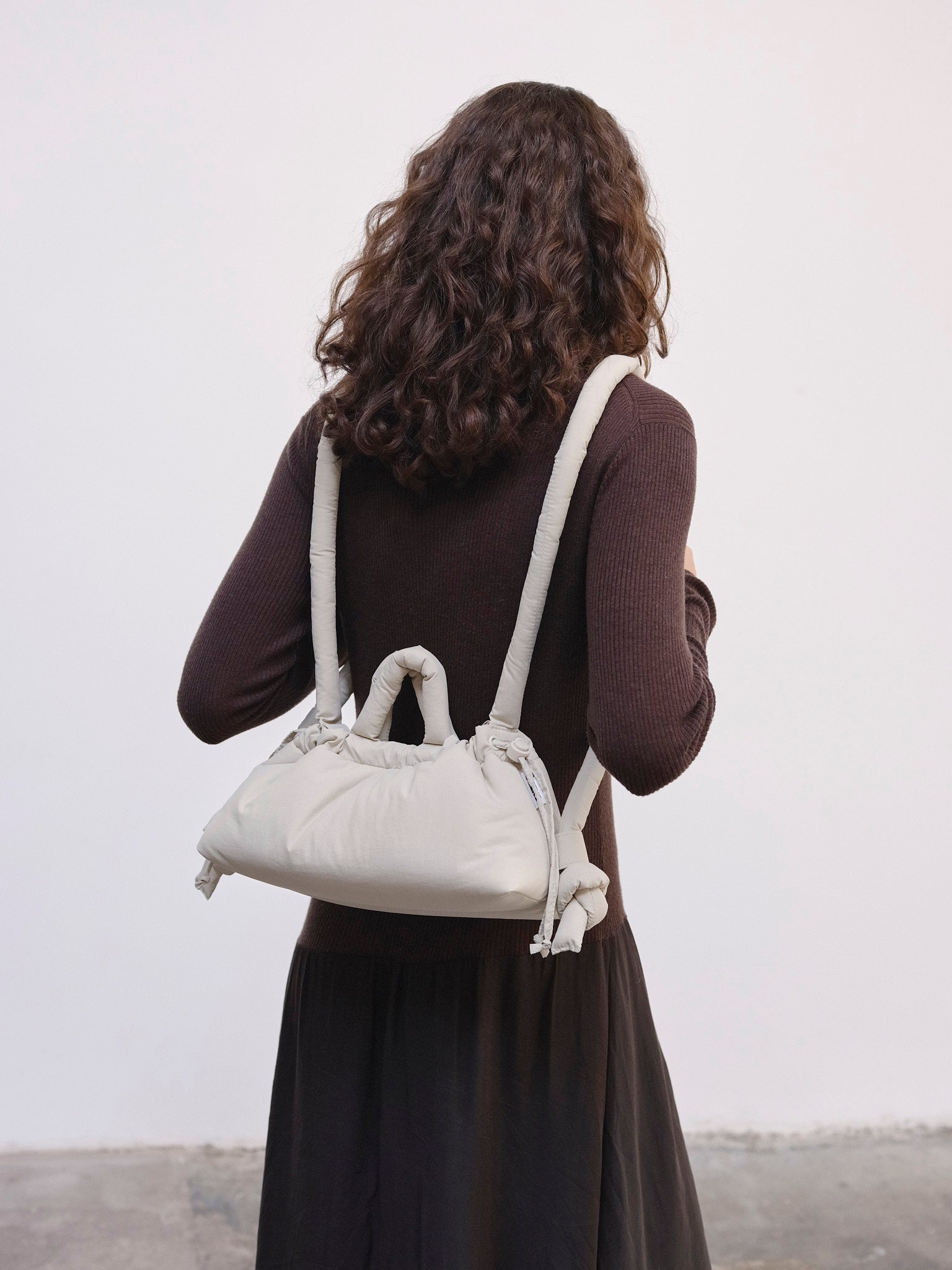 公式】ÖLEND オレンド Ona Soft Bag バッグ Sand – CHELSEA