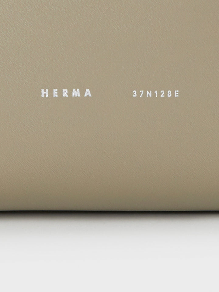 Medium Cabas Shoulder Bag | Ecru