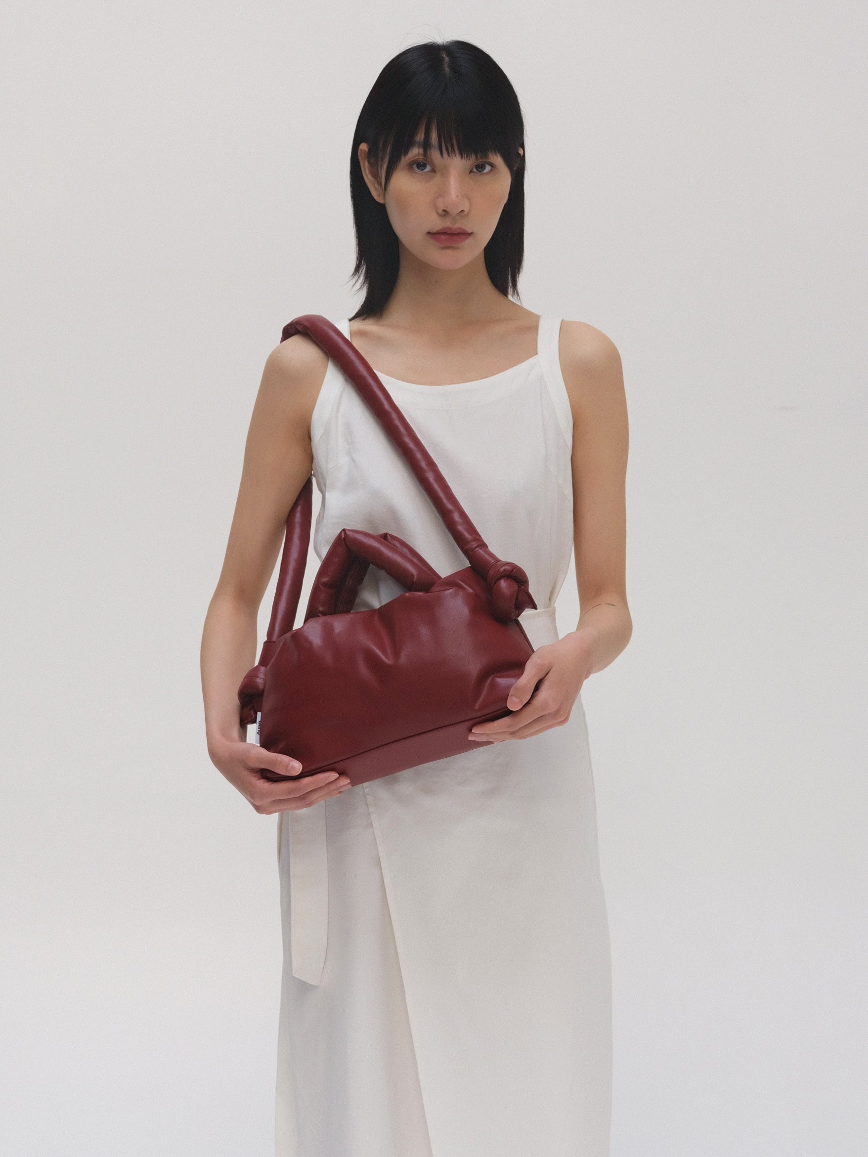 公式】ÖLEND オレンド MiniOna Vegan Leather Bag バッグ Cherry Red