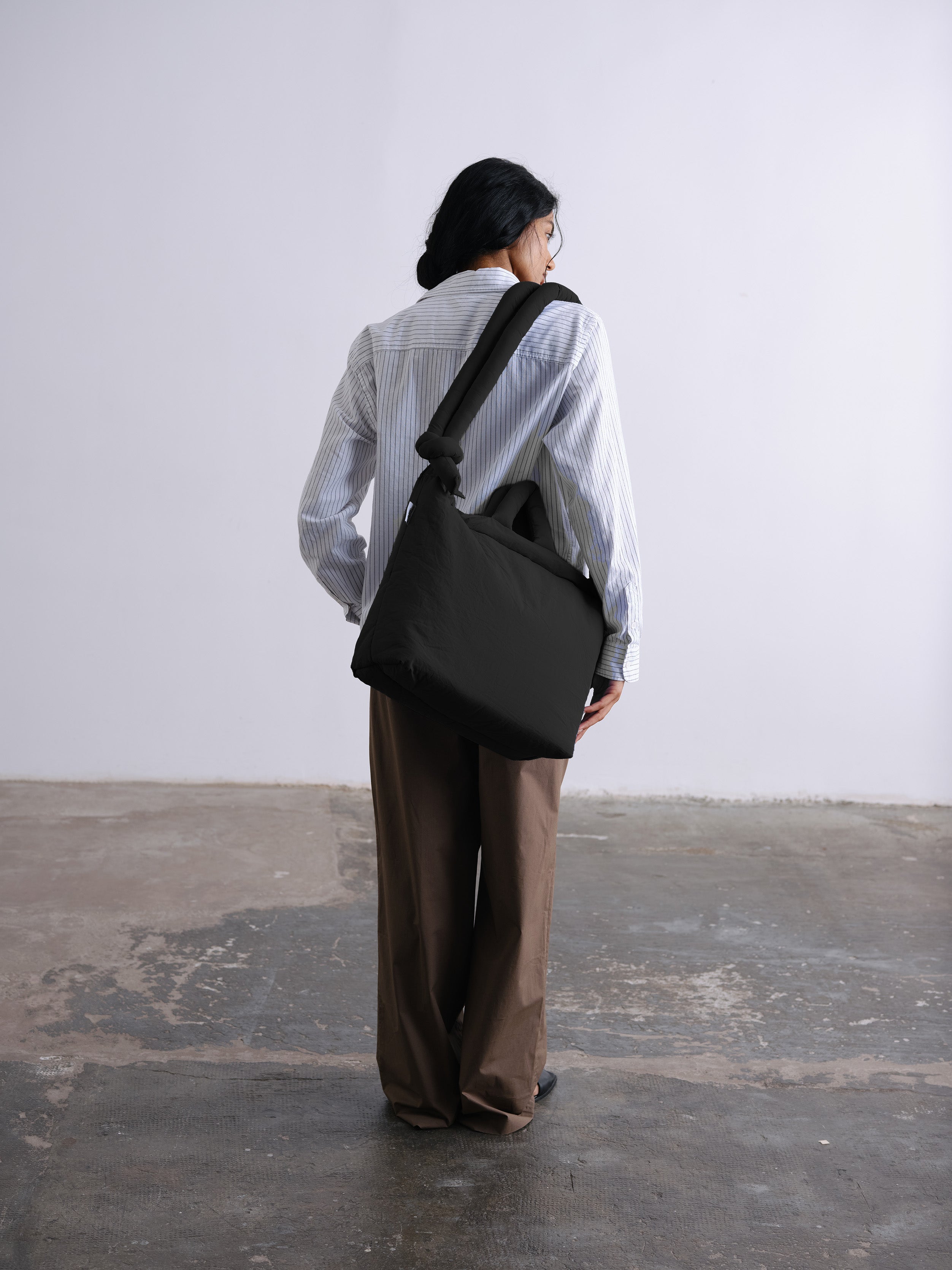 公式】ÖLEND オレンド Ona Pro Soft Bag バッグ Black – CHELSEA