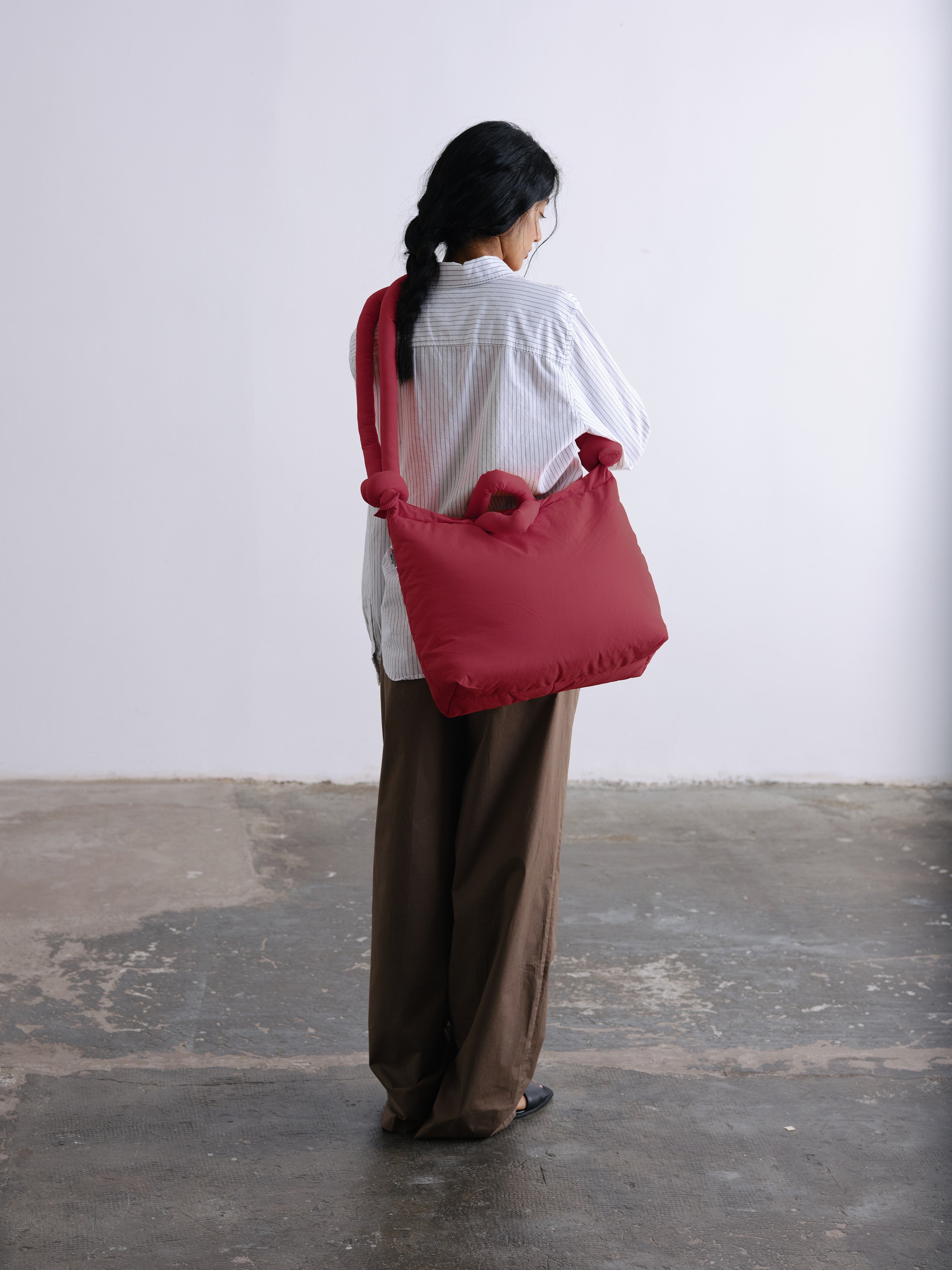 公式】ÖLEND オレンド Ona Pro Soft Bag バッグ Cherry Red – CHELSEA