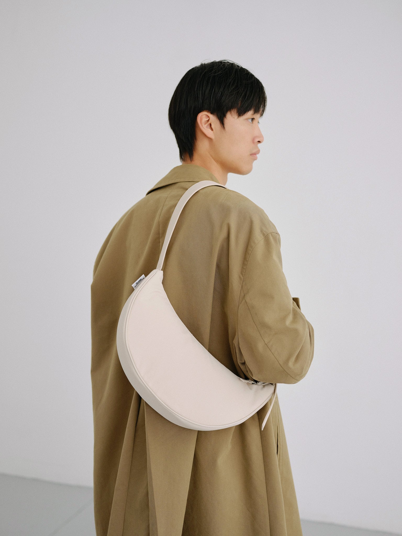 公式】ÖLEND オレンド Moon Bag バッグ Sand – CHELSEA 公式】ÖLEND オレンド Moon Bag バッグ Sand – CHELSEA