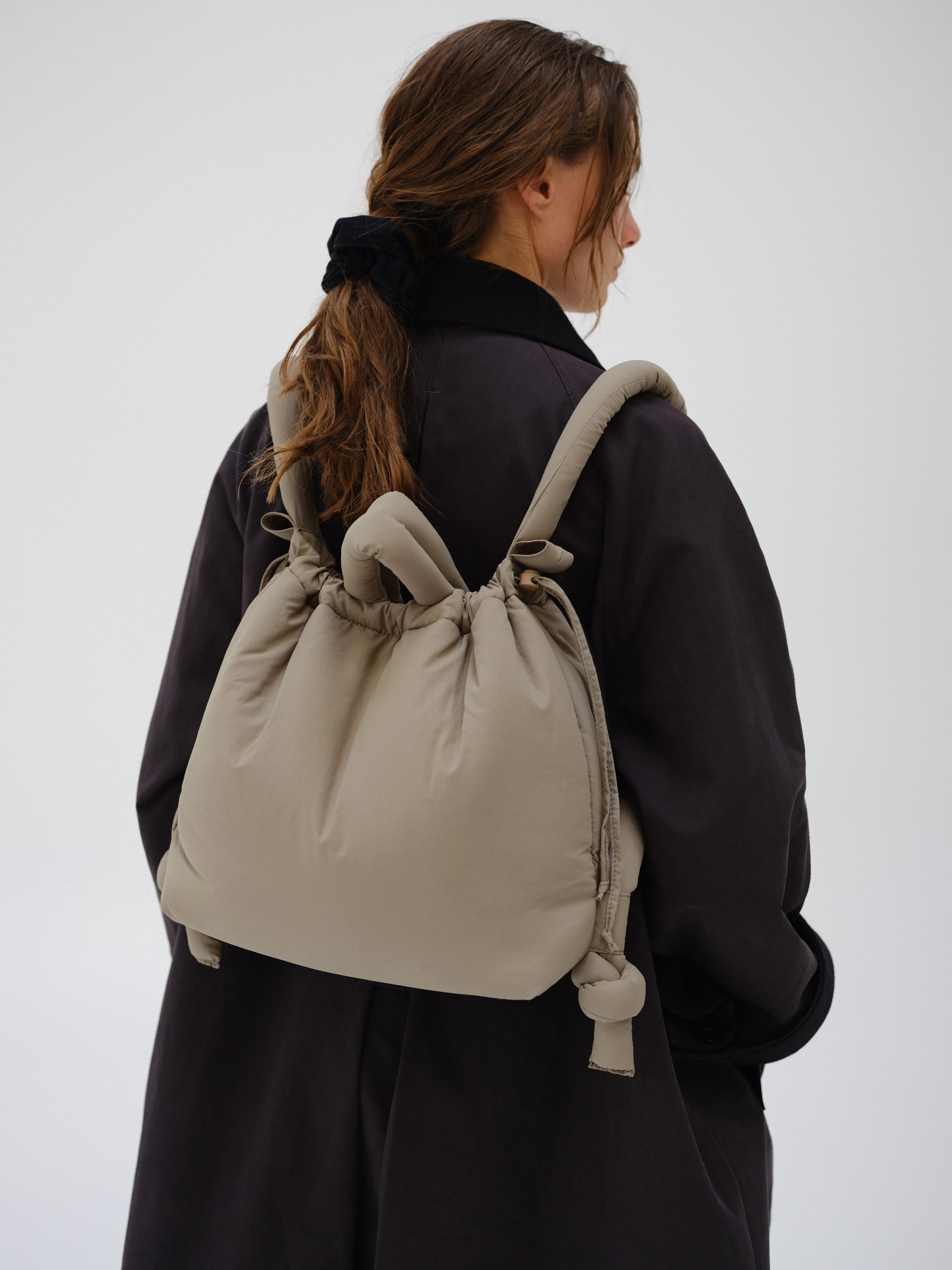 OLEND Ona Soft Bag 2wayバッグ　sage 公式】ÖLEND オレンド Ona Soft Bag バッグ Sage – CHELSEA