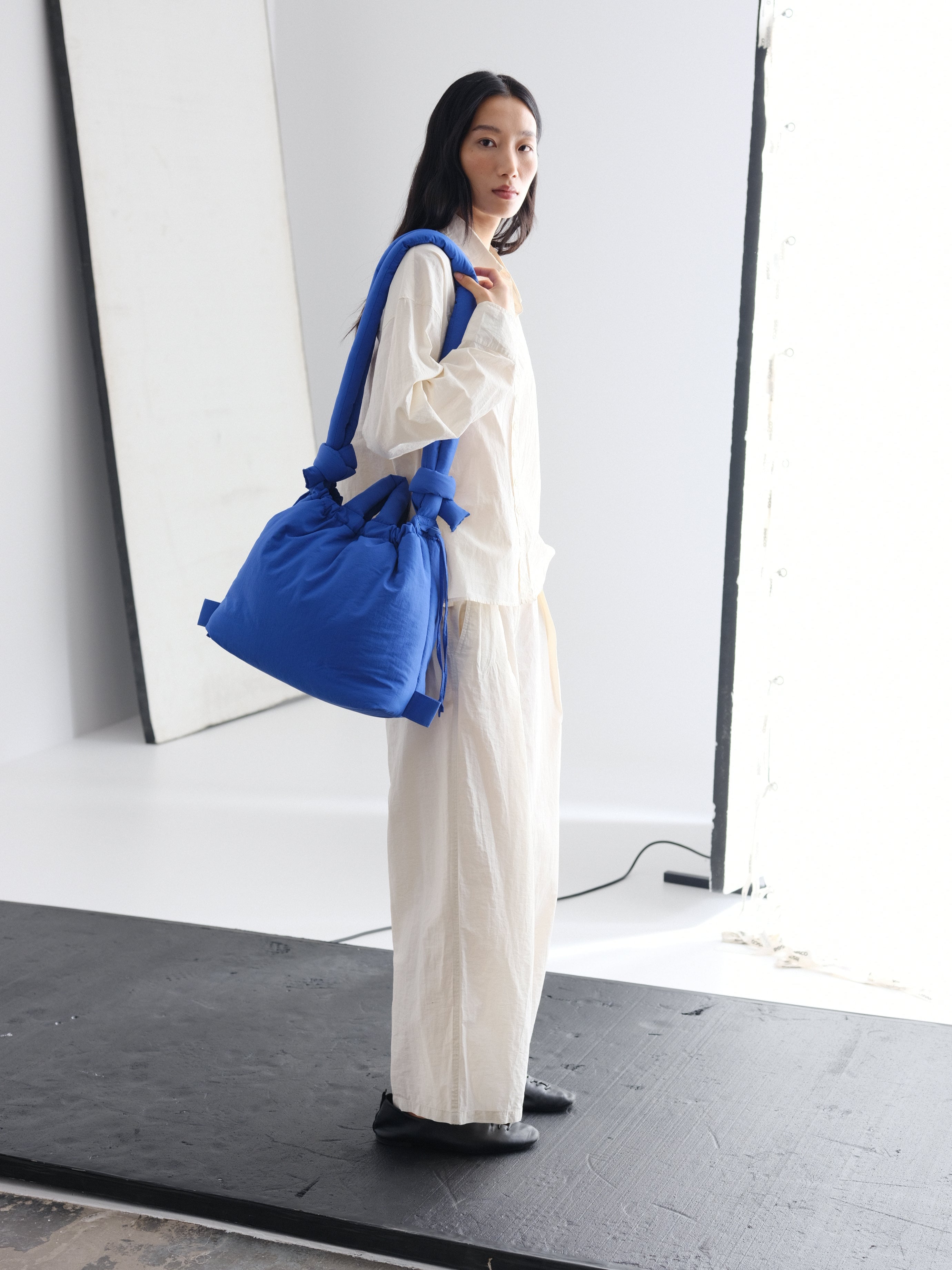 ÖLEND ONA SOFT BAGブルー オレンドショルダーバッグ 公式】ÖLEND オレンド Ona Soft Bag バッグ Cobalt Blue – CHELSEA