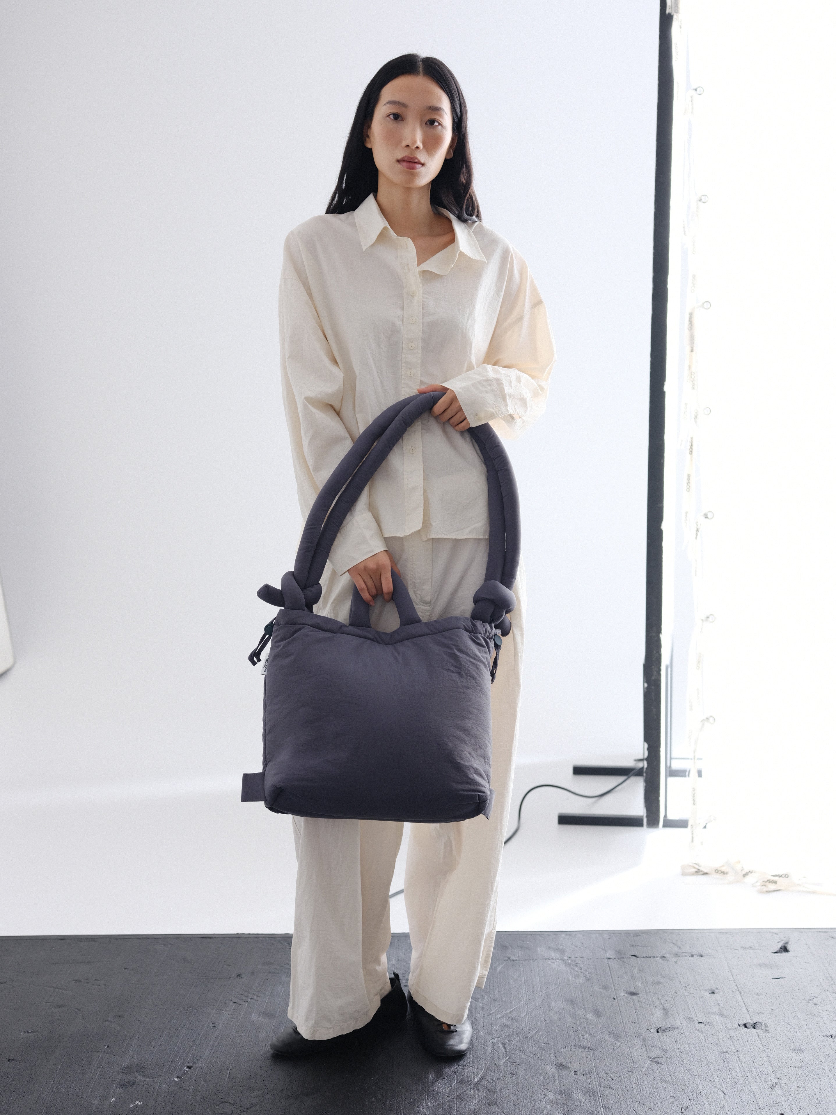 olend Ona Soft Bag coal ÖLEND オーレンド 正規品 公式】ÖLEND オレンド Ona Soft Bag バッグ Coal – CHELSEA