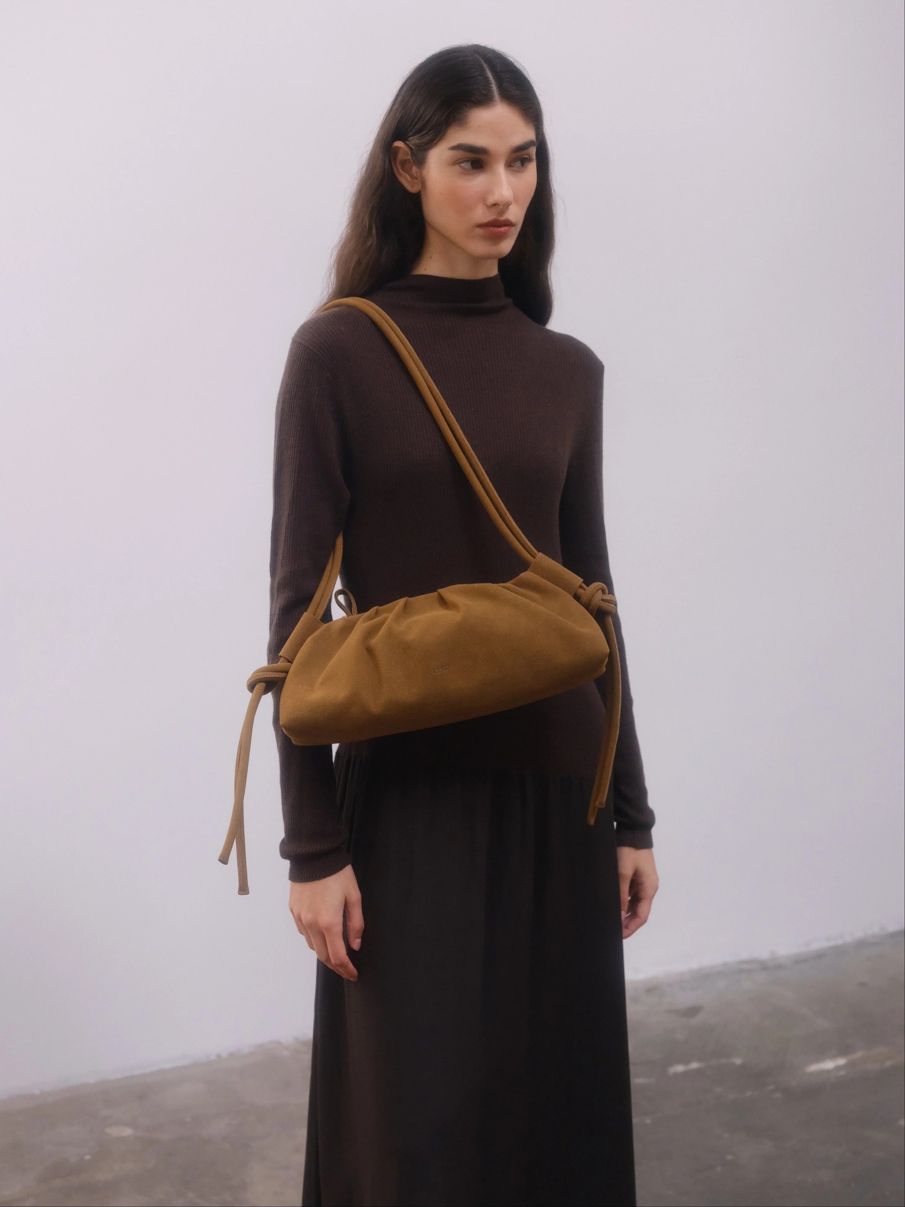 公式】OLEND オレンド Dumpling Bag バッグ Suede Brown – CHELSEA