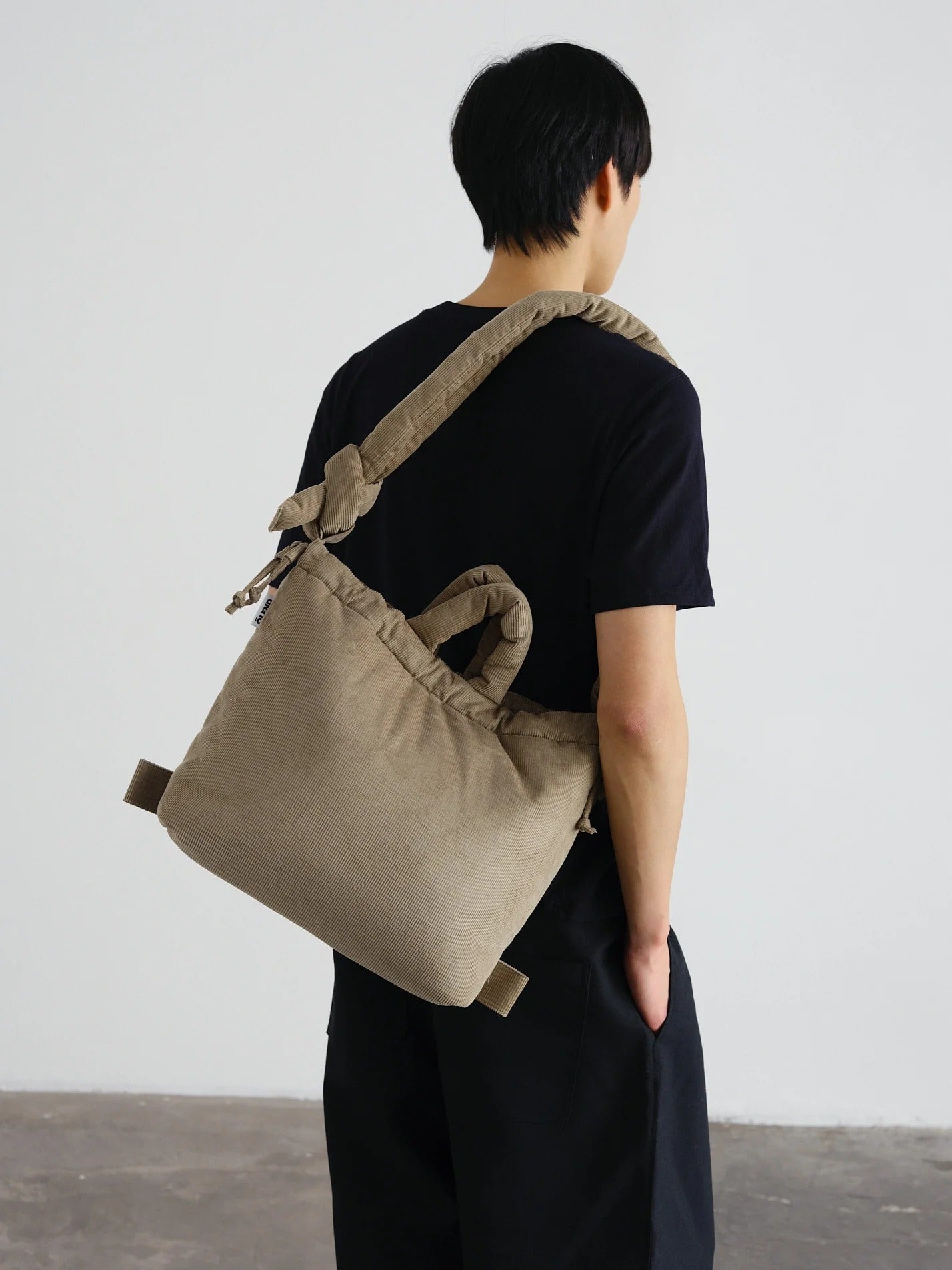 公式】OLEND オレンド Ona Soft Bag バッグ Corduroy Khaki – CHELSEA