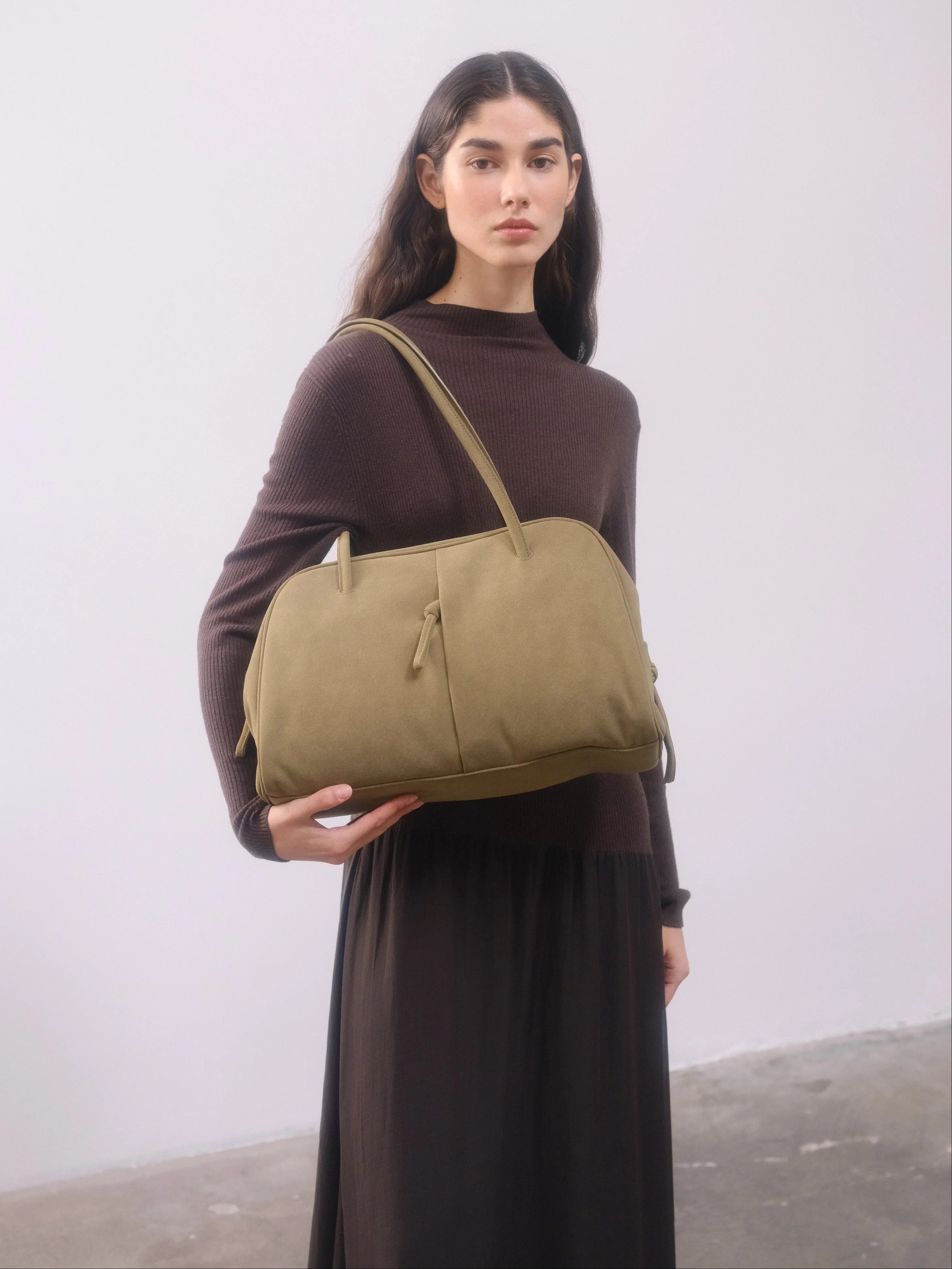 OLEND カーキ 公式】OLEND オレンド Brooklyn Bag バッグ Suede Khaki – CHELSEA