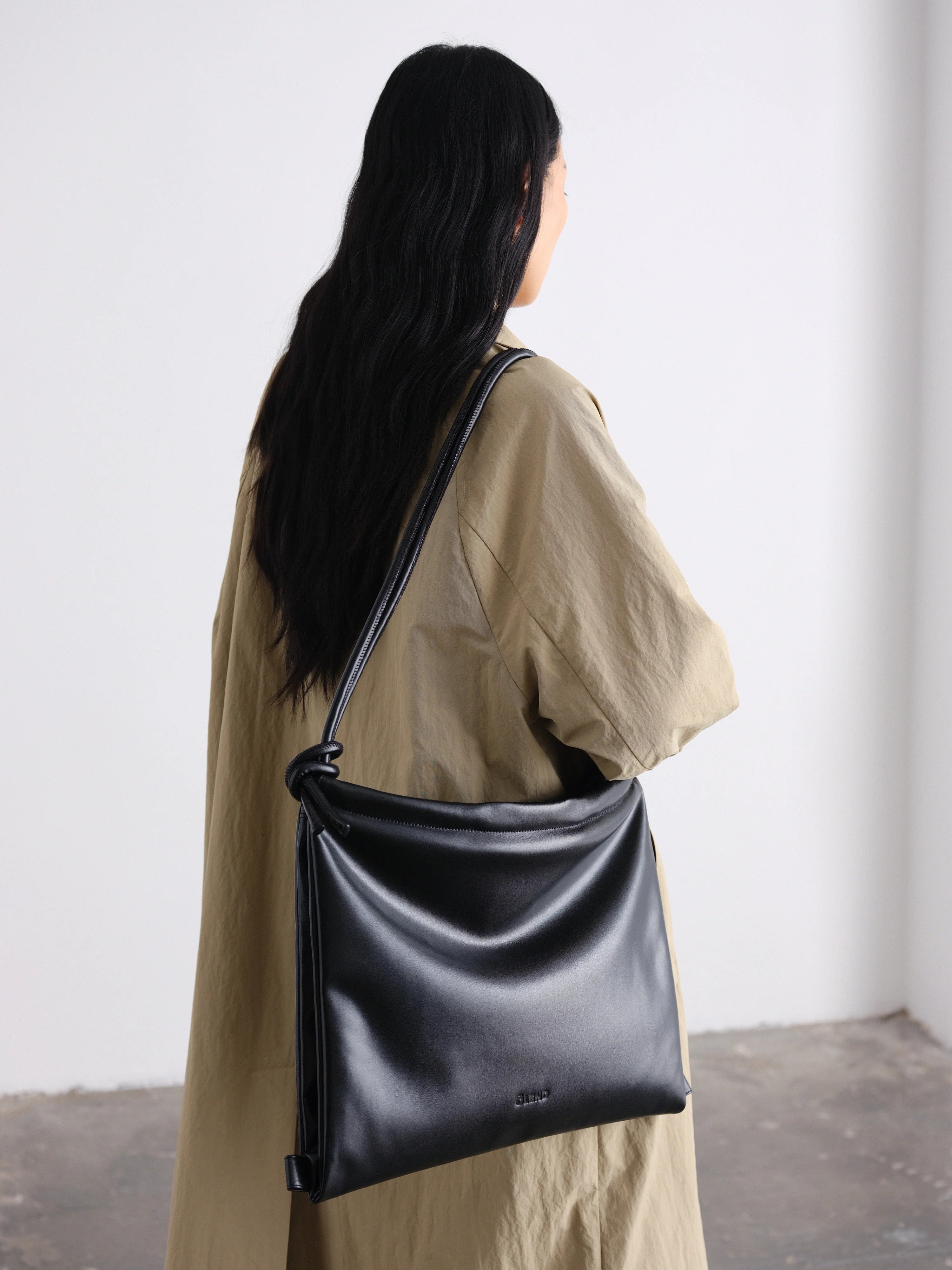 公式】ÖLEND オレンド Folded Bag バッグ Black – CHELSEA