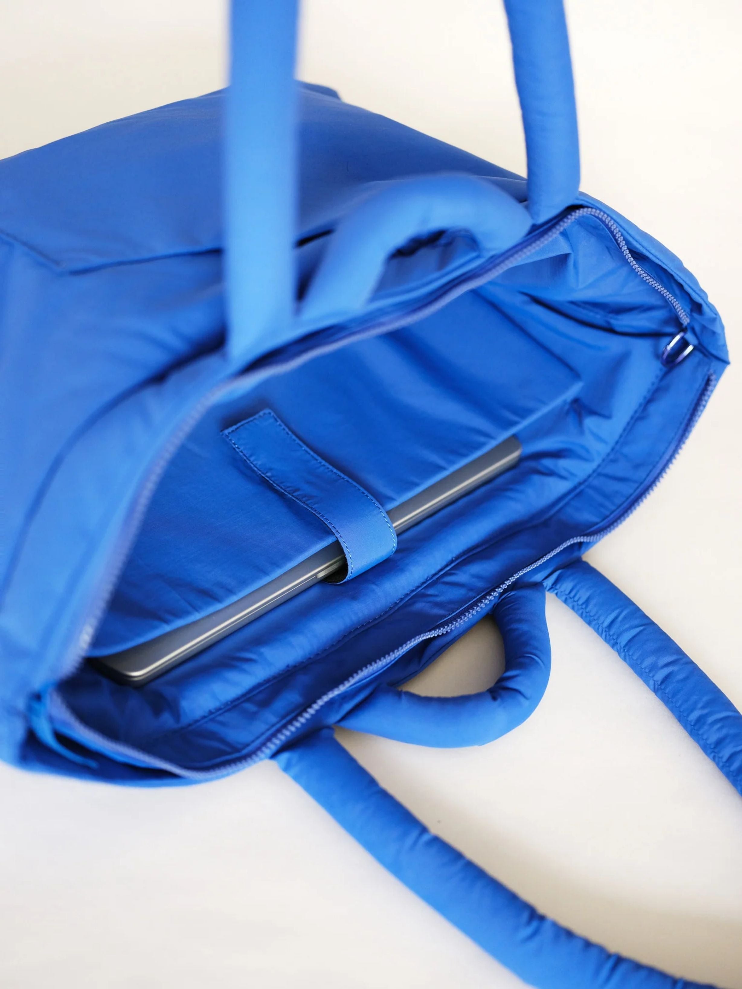 公式】ÖLEND オレンド Nuage Bag バッグ Cobalt Blue – CHELSEA