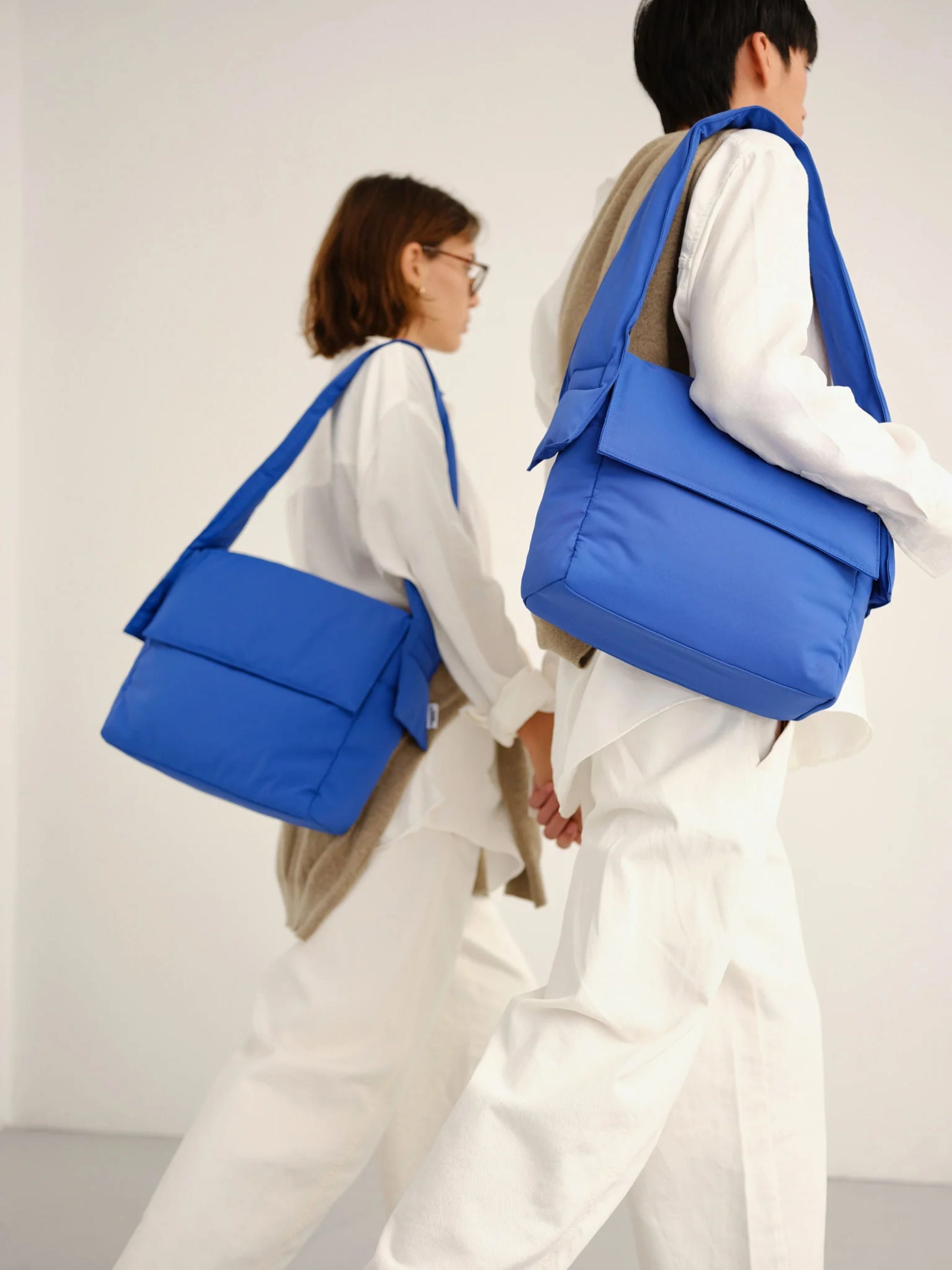 【olend】ショルダーバッグ　QUERIDA SOFT BAG coal 公式】ÖLEND オレンド Querida Soft Bag バッグ Coal – CHELSEA