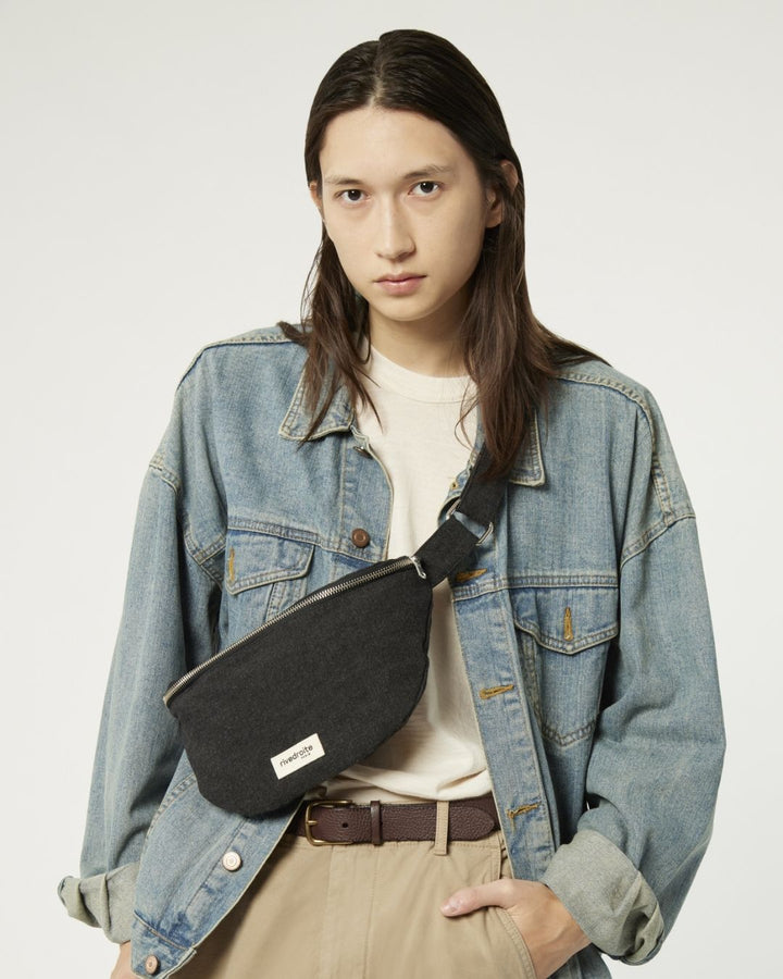 Custine ボディバッグ | Black