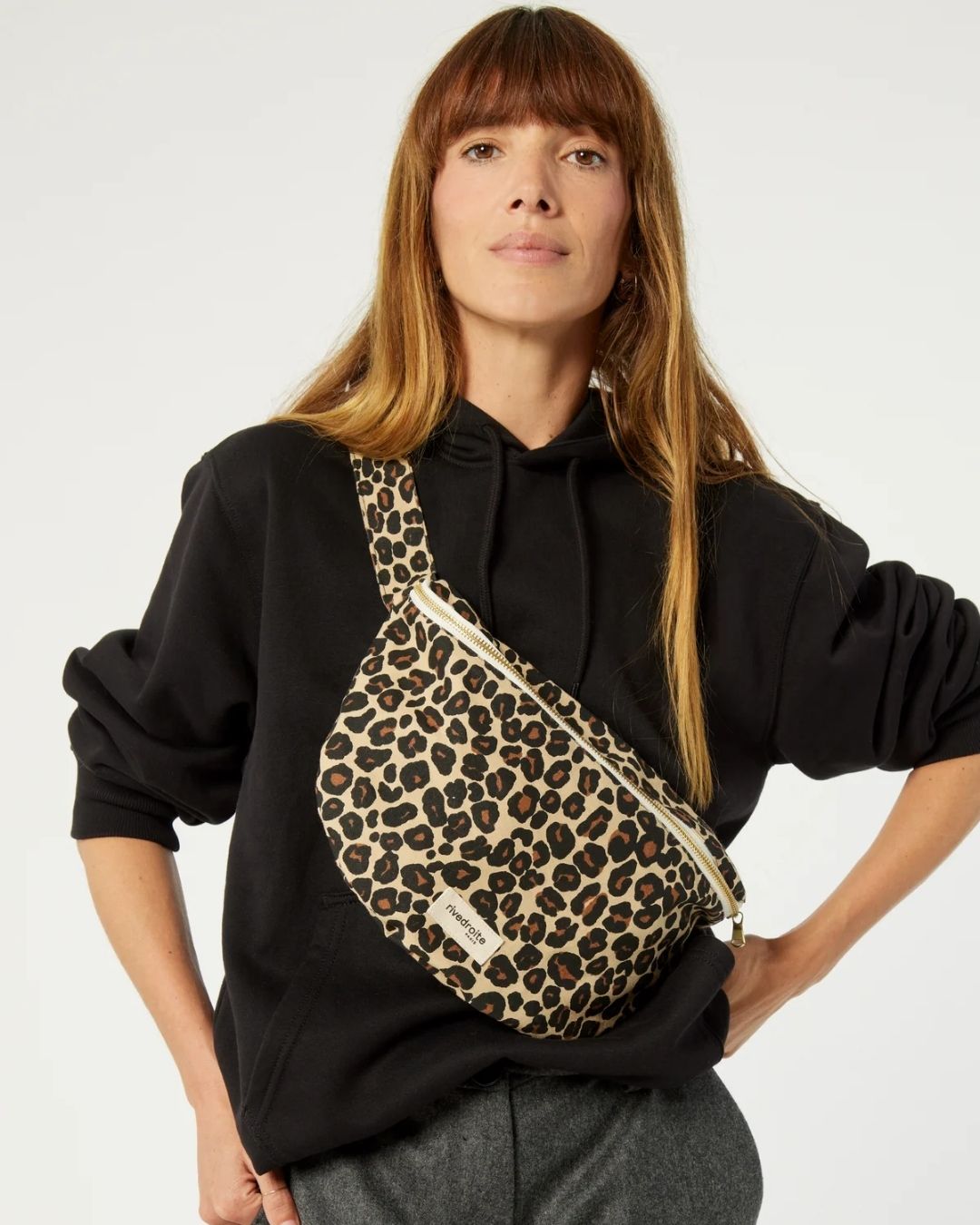 Custine XL ボディバッグ | Leopard Beige Sand