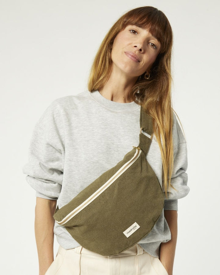 Custine XL ボディバッグ | Military Green