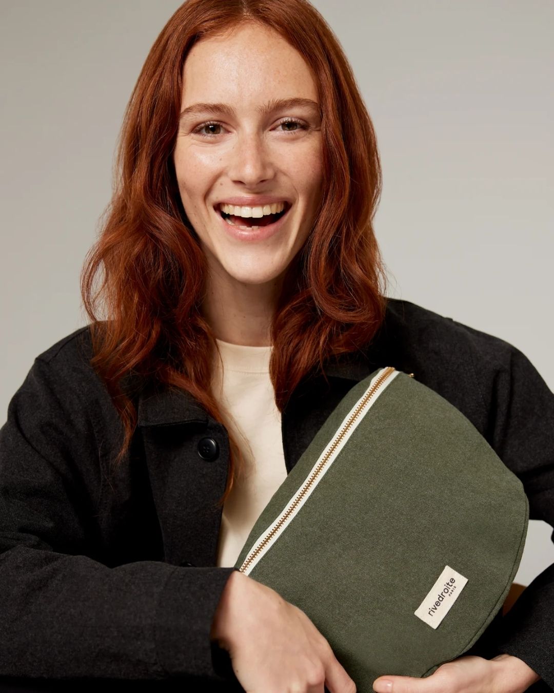 Custine XL ボディバッグ | Military Green