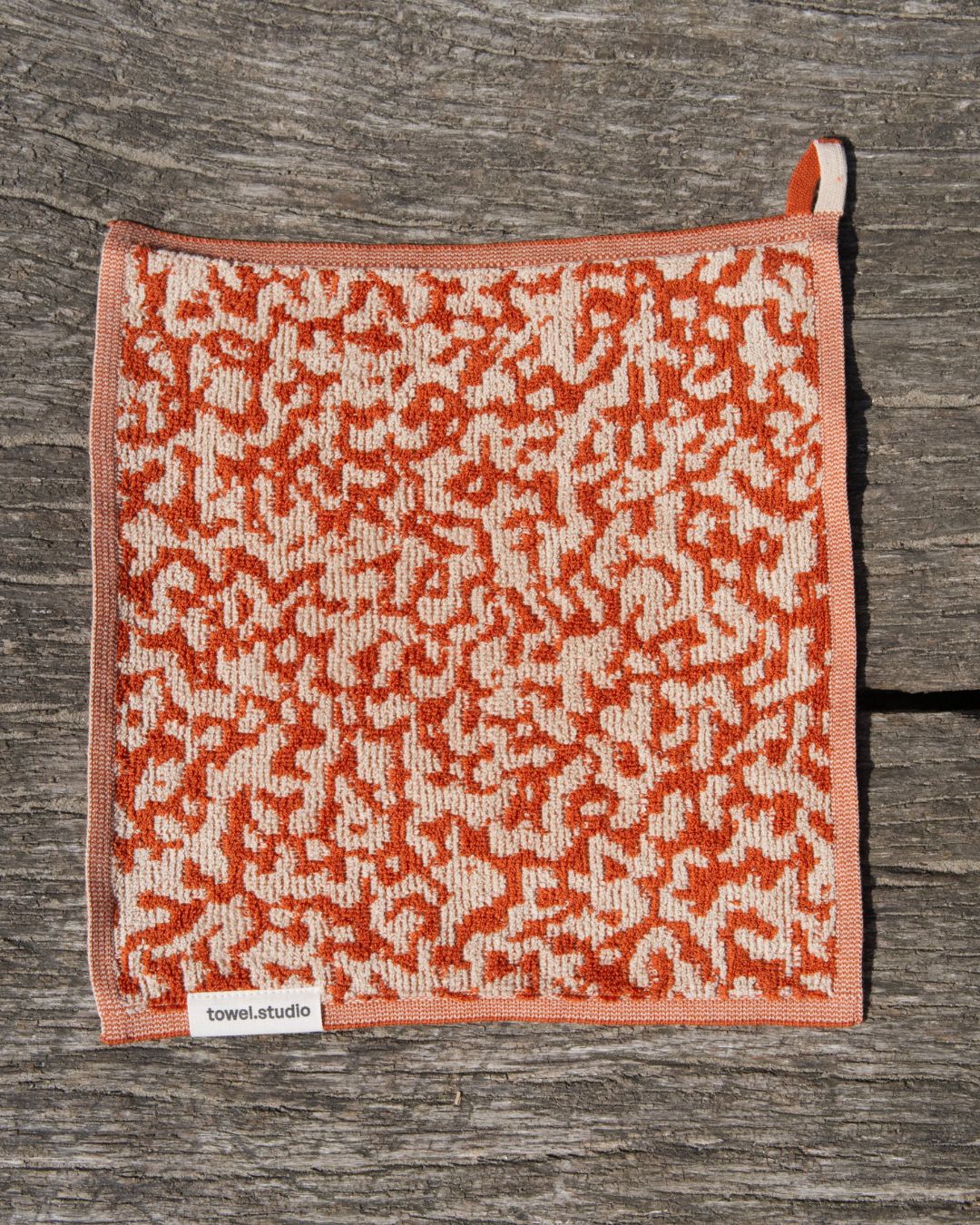 Noisy Camo ハンドタオル 30×30 | Salamander