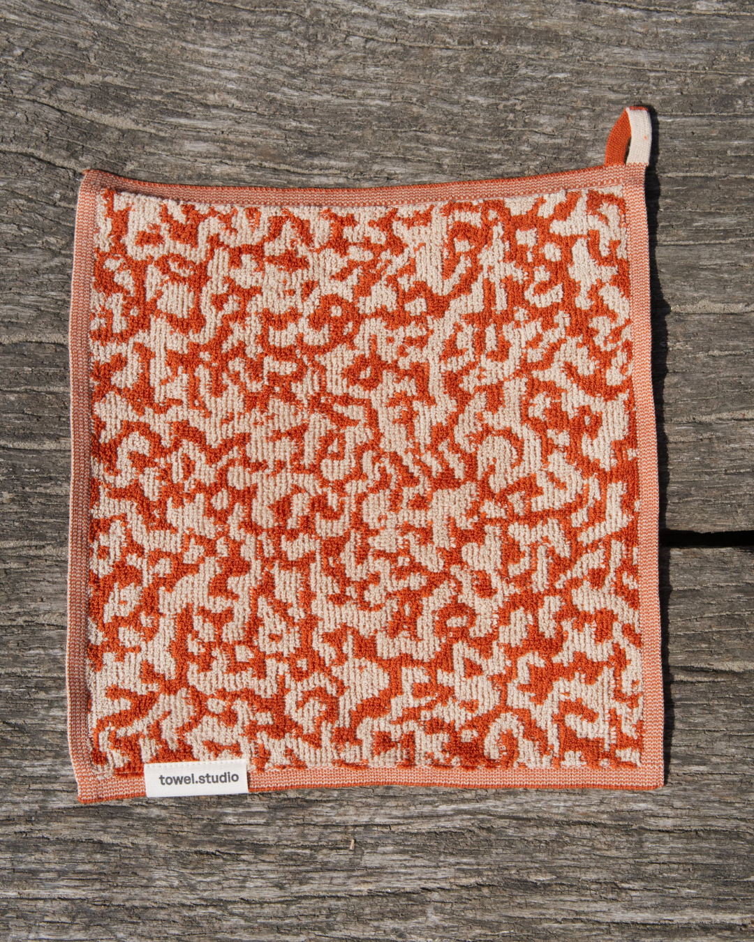 Noisy Camo ハンドタオル 30×30 | Salamander